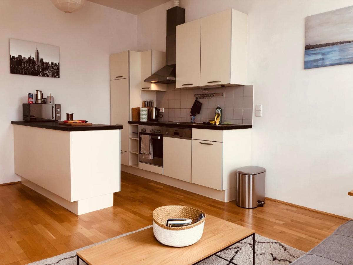 Appartement Helle 4 Zimmer Familien-wohnung Mit Balkon! Schloss Schonbrunn In Gehdistanz