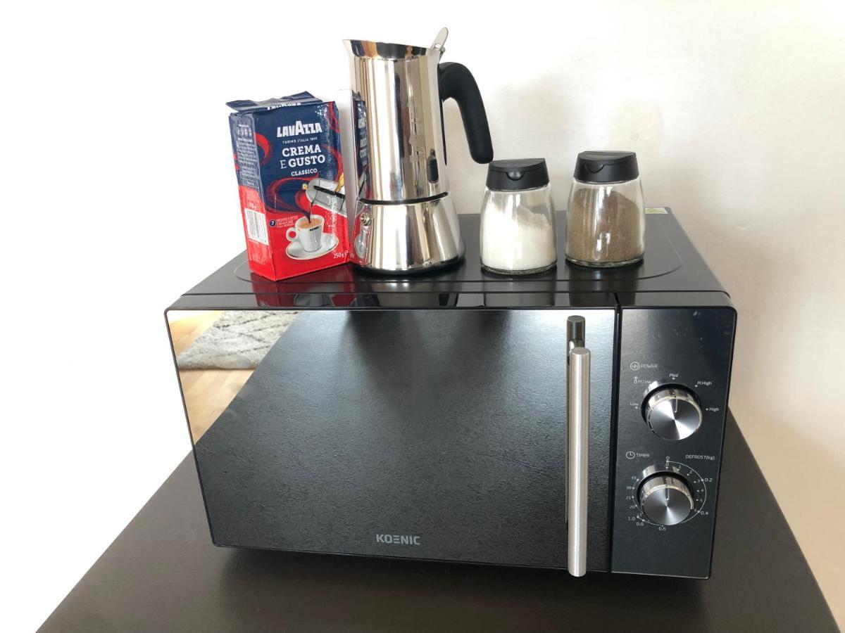 Helle 4 Zimmer Familien-wohnung Mit Balkon! Schloss Schonbrunn In Gehdistanz Appartement *