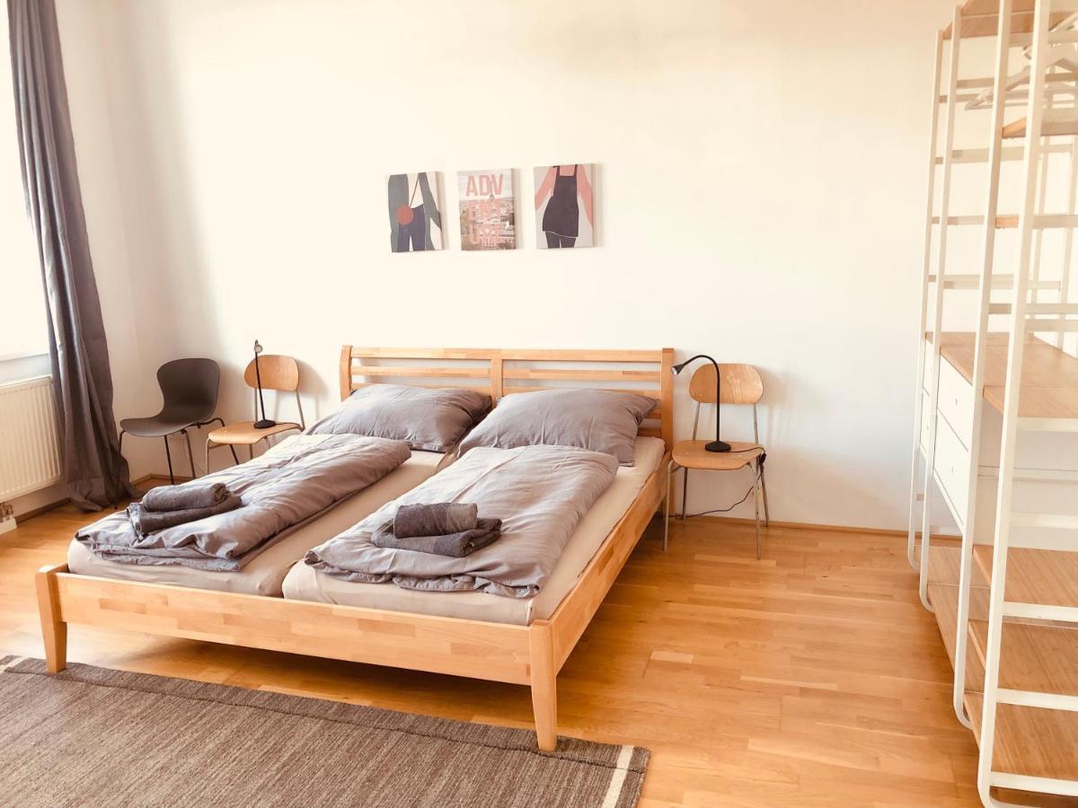 Appartement Helle 4 Zimmer Familien-wohnung Mit Balkon! Schloss Schonbrunn In Gehdistanz *
